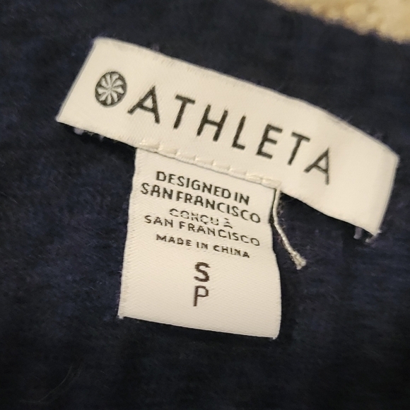 Athleta LayOver V-neck Sweater Style# 658519 Merino Wool Blend Navy Blue Small - Picture 4 of 8